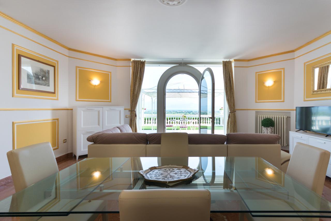 Relais Villa Belvedere & Spa Only Adults Pozzolengo Dış mekan fotoğraf
